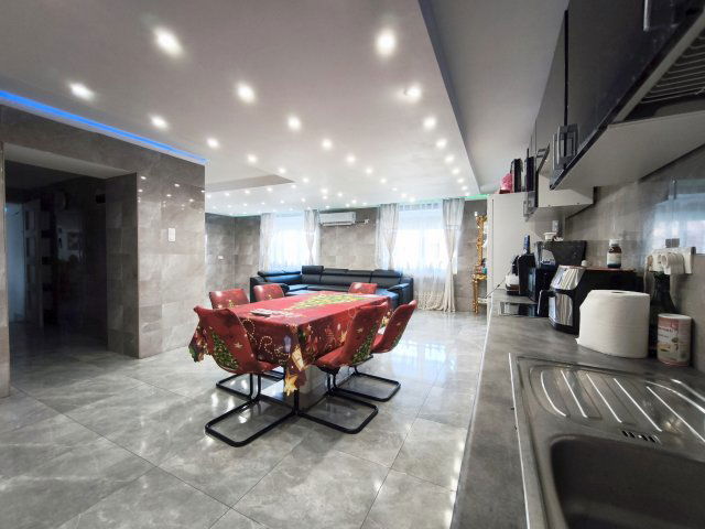 Eladó családi ház, Jászfelsőszentgyörgyön 40 M Ft, 5 szobás