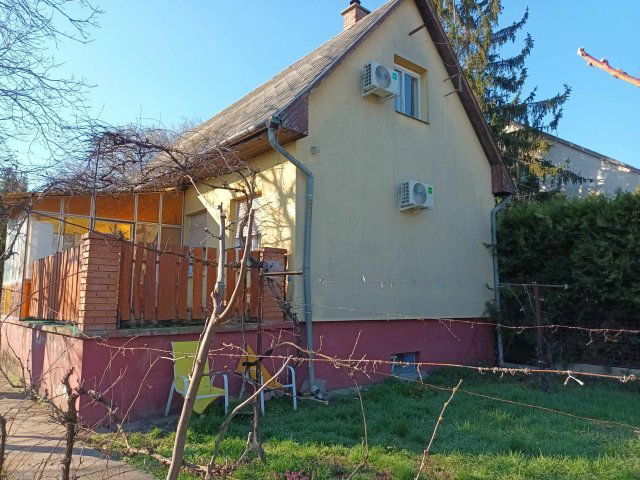 Kiadó családi ház, albérlet, Debrecenben, Zöldmező utcában