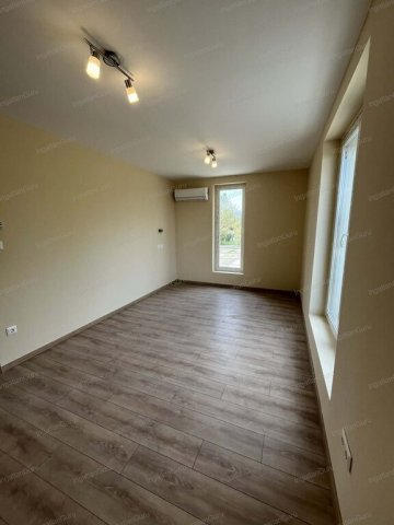 Kiadó családi ház, albérlet, Kecskeméten 800 E Ft / hó