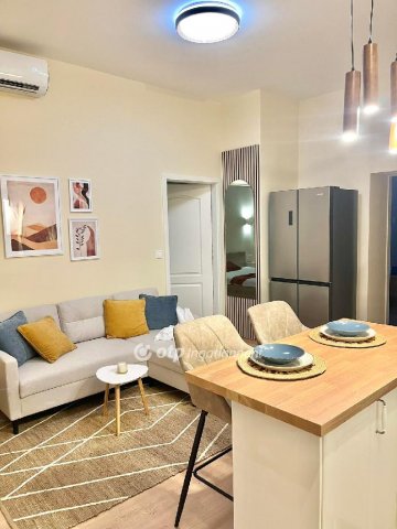 Eladó téglalakás, Budapesten, VI. kerületben 109.9 M Ft