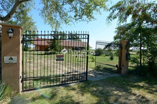 Eladó mezogazdasagi ingatlan, Kocséren 150 M Ft, 3 szobás