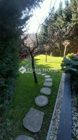 Eladó családi ház, Szentendrén 195 M Ft, 7 szobás