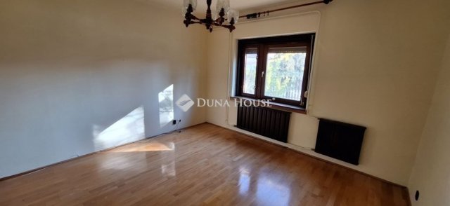 Eladó családi ház, Budapesten, XVI. kerületben 137 M Ft