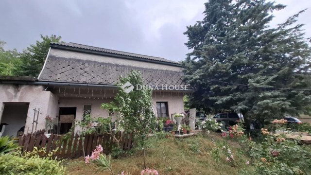 Eladó családi ház, Mogyorósbányán 34.9 M Ft, 7 szobás