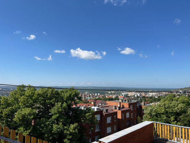 Eladó téglalakás, Pécsett 53.4 M Ft, 2 szobás
