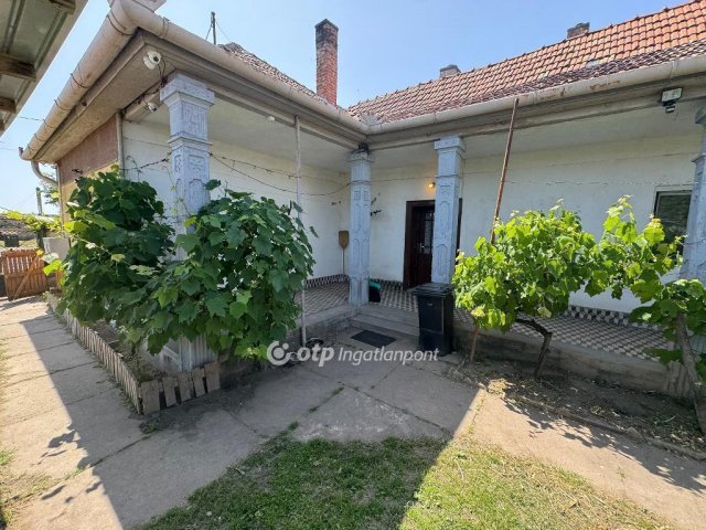 Eladó családi ház, Pusztamonostoron 24 M Ft, 2 szobás
