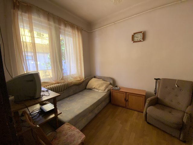 Eladó családi ház, Ramocsaházán 16 M Ft, 2 szobás