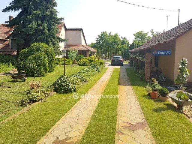 Eladó családi ház, Tápiószelén 82 M Ft, 4+2 szobás