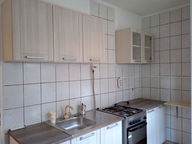 Eladó téglalakás, Székesfehérvárott, Rádió utcában 44.8 M Ft