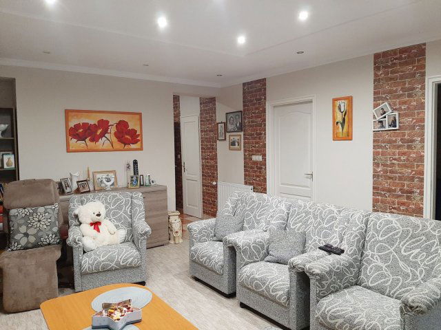 Eladó családi ház, Debrecenben 124.9 M Ft, 6 szobás