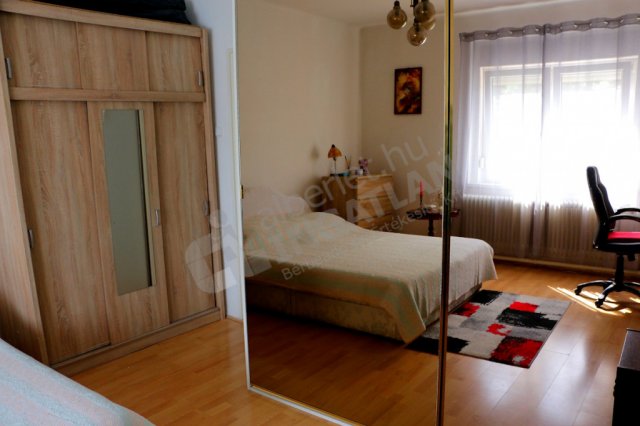 Eladó családi ház, Budapesten, XXI. kerületben, Orsova utcában