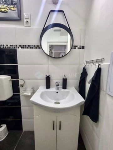 Eladó üzlethelyiség, Budapesten, VIII. kerületben 33.6 M Ft