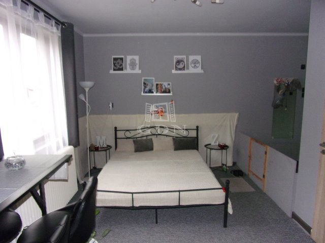 Eladó családi ház, Péterin 89.5 M Ft, 3 szobás