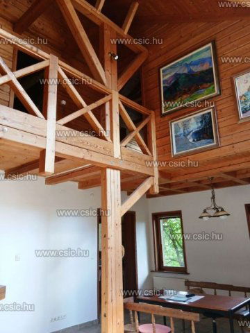 Eladó családi ház, Nagykovácsiban 152 M Ft, 4 szobás