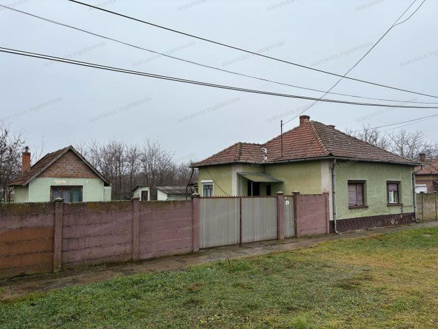 Eladó családi ház, Lőkösházán 7.2 M Ft, 2 szobás