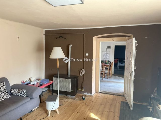 Eladó családi ház, Velencén 45.9 M Ft, 2 szobás