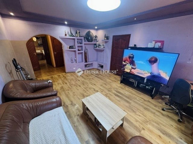 Eladó panellakás, Budapesten, X. kerületben 65.49 M Ft, 3 szobás