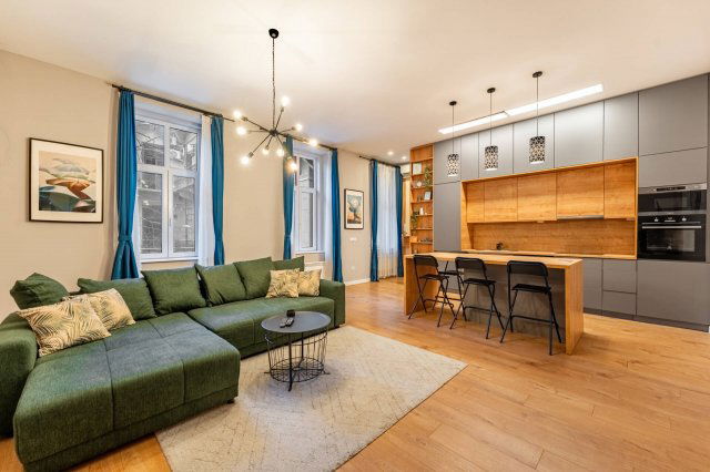 Eladó téglalakás, Budapesten, VI. kerületben 99.99 M Ft