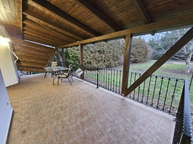 Eladó családi ház, Üllőn 109.8 M Ft, 4 szobás