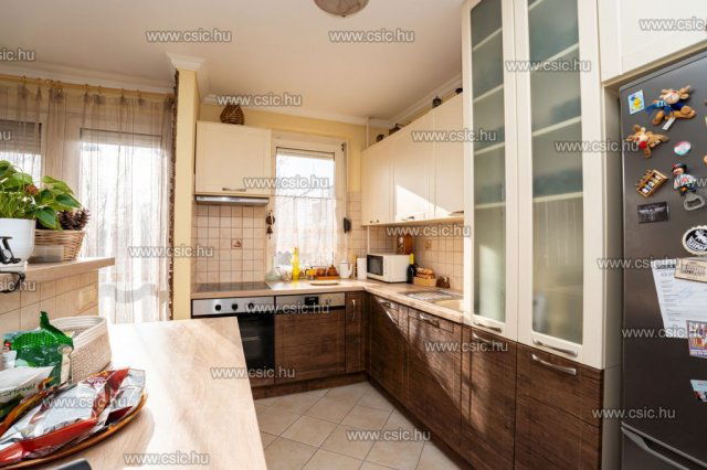 Eladó panellakás, Budapesten, III. kerületben 120 M Ft, 3 szobás