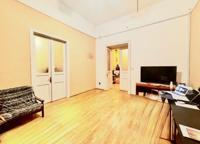 Eladó téglalakás, Budapesten, VIII. kerületben, Szilágyi utcában