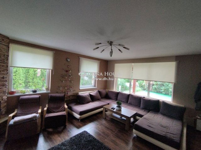 Eladó családi ház, Tatabányán 64.99 M Ft, 3 szobás