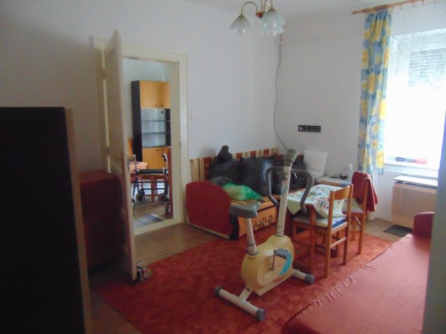 Eladó téglalakás, Békéscsabán 27.5 M Ft, 2 szobás