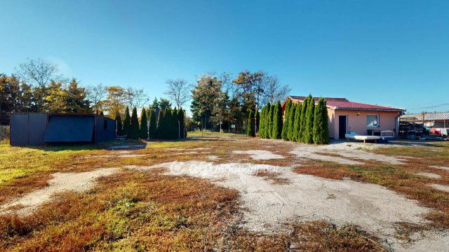 Eladó családi ház, Poroszlón 25 M Ft, 1 szobás