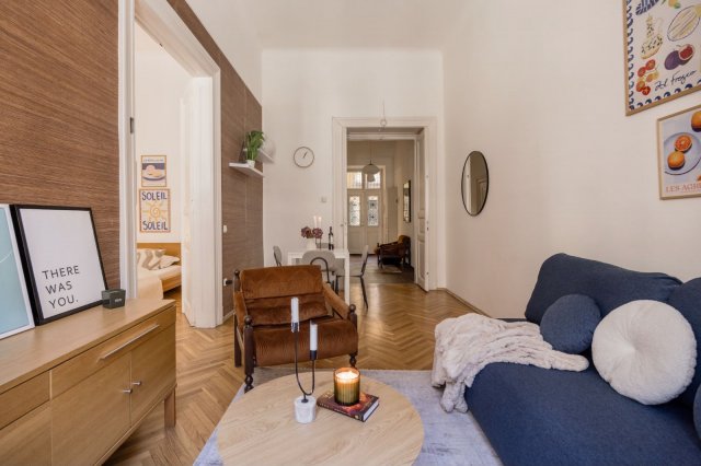 Eladó téglalakás, Budapesten, VI. kerületben, Király utcában