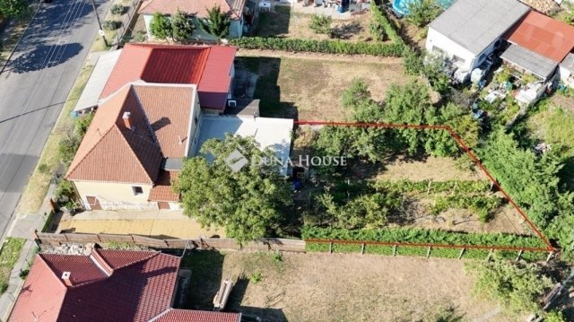 Eladó családi ház, Pécsett 59 M Ft, 2 szobás