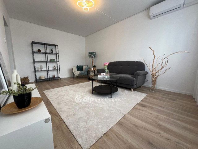 Eladó panellakás, Budapesten, XXI. kerületben 72.9 M Ft