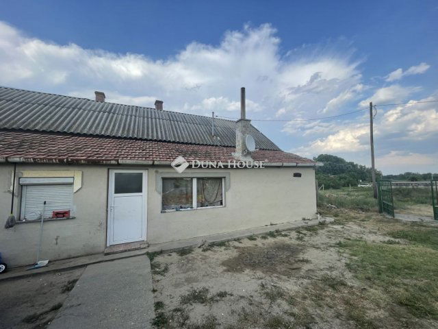 Eladó mezogazdasagi ingatlan, Helvécián 16.9 M Ft, 3 szobás