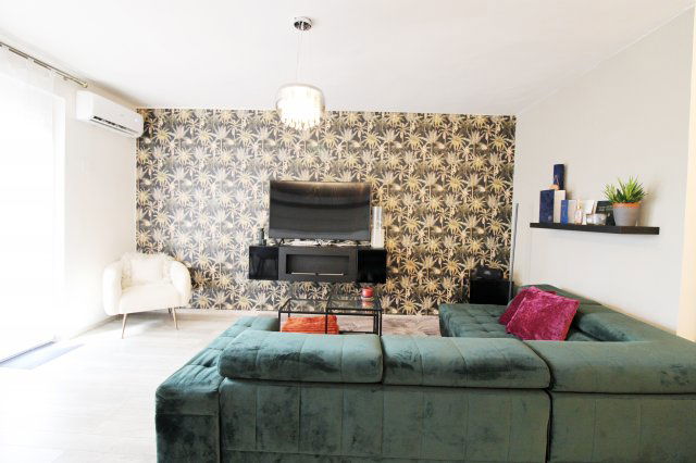 Eladó téglalakás, Debrecenben, Simonyi úton 87.9 M Ft