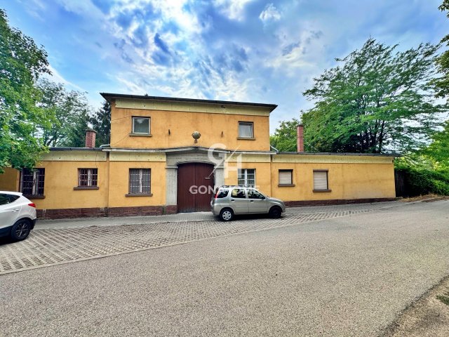 Eladó üzlethelyiség, Pétfürdőn 200 M Ft / költözzbe.hu