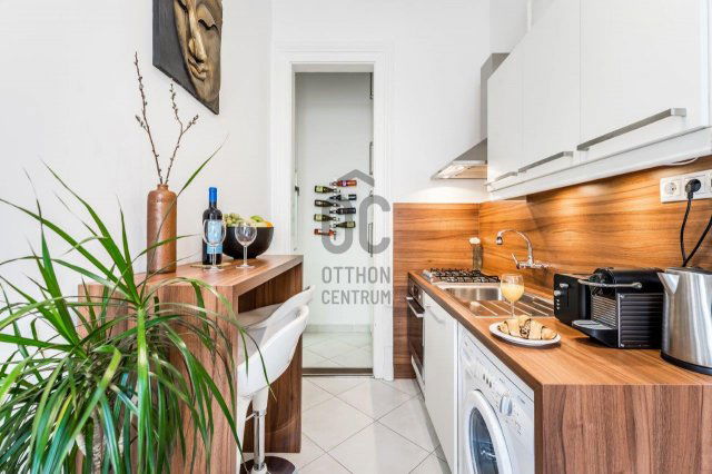 Eladó téglalakás, Budapesten, VII. kerületben 69.5 M Ft