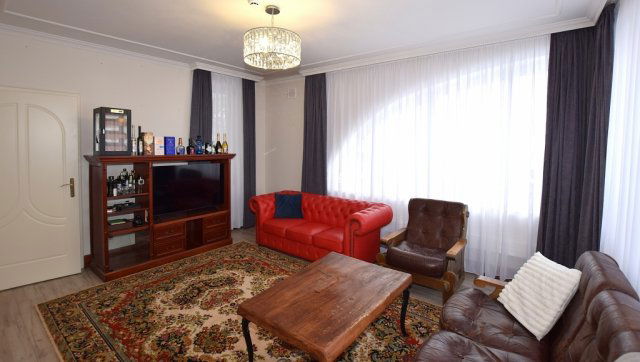 Eladó családi ház, Debrecenben 269 M Ft, 5+1 szobás