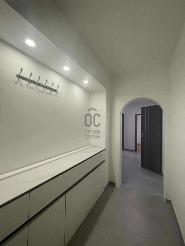 Kiadó panellakás, albérlet, Szegeden 200 E Ft / hó, 3 szobás