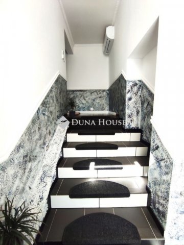 Eladó családi ház, Mogyoródon 170 M Ft, 5 szobás