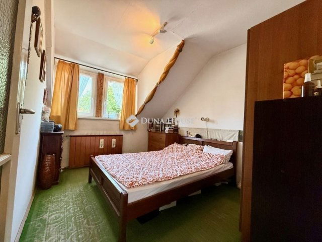 Eladó családi ház, Kecskeméten 149.9 M Ft, 9 szobás