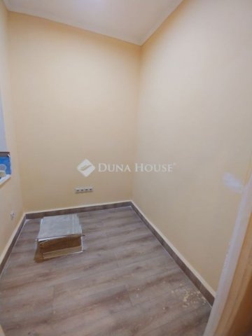 Eladó téglalakás, Budapesten, XXI. kerületben 47.6 M Ft