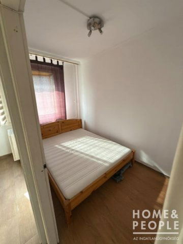 Eladó téglalakás, Szegeden 37.9 M Ft, 1+1 szobás