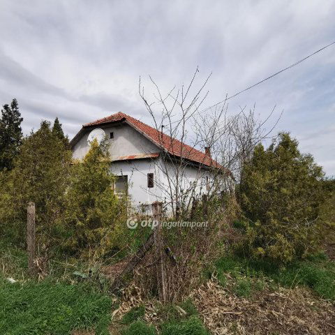 Eladó családi ház, Kardoson 8.9 M Ft, 3 szobás