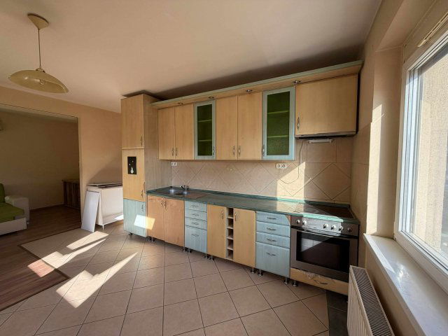 Eladó téglalakás, Komlón, Berek utcában 33 M Ft, 1 szobás