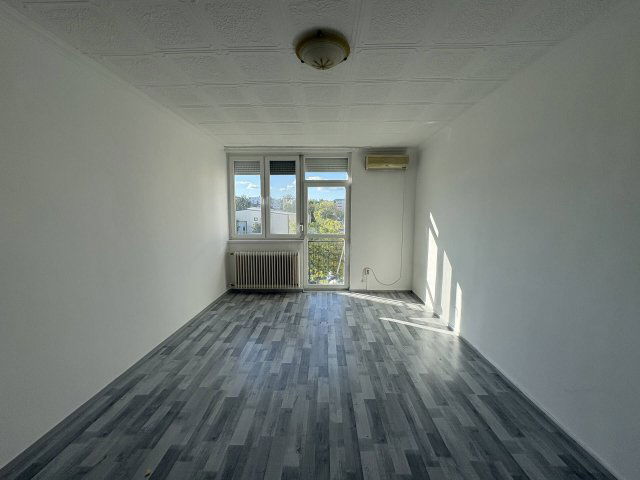 Eladó téglalakás, Kazincbarcikán 24.7 M Ft, 1+1 szobás