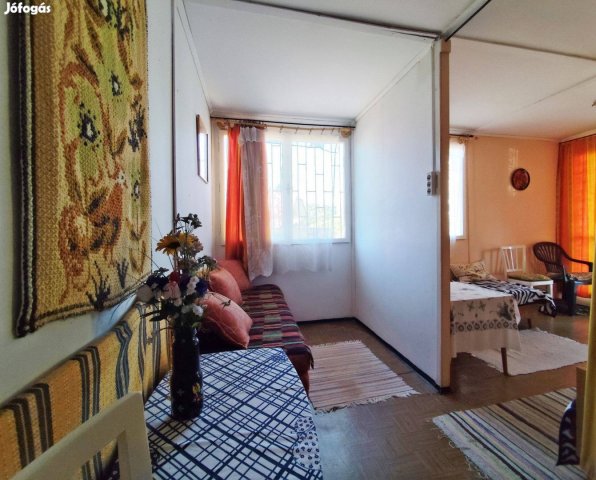 Eladó nyaraló, Dombóváron 13.5 M Ft, 1+1 szobás