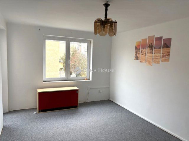 Eladó téglalakás, Esztergomban, Irinyi János utcában 29.5 M Ft