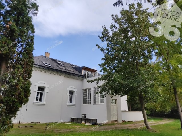 Eladó családi ház, Pakson 249 M Ft, 4 szobás