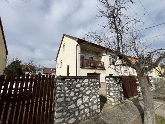 Eladó családi ház, Sajószentpéteren 59.9 M Ft, 5 szobás