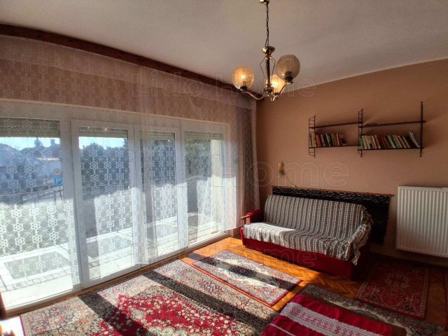 Eladó téglalakás, Balatonalmádiban 120 M Ft, 5 szobás