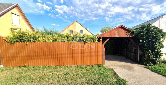 Eladó ikerház, Halásztelken 84 M Ft, 3 szobás